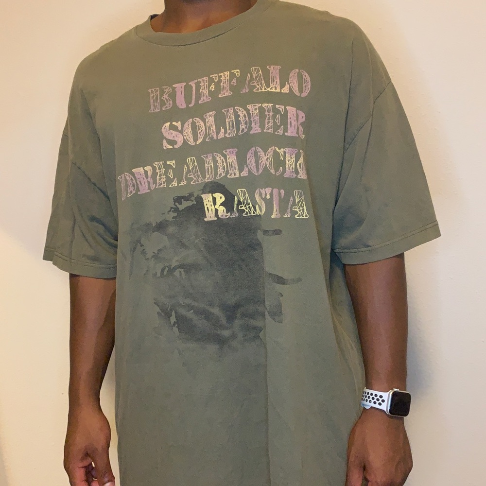BOB MARLEY BUFFAO SOLDIER RASTA TEE
SZ XL